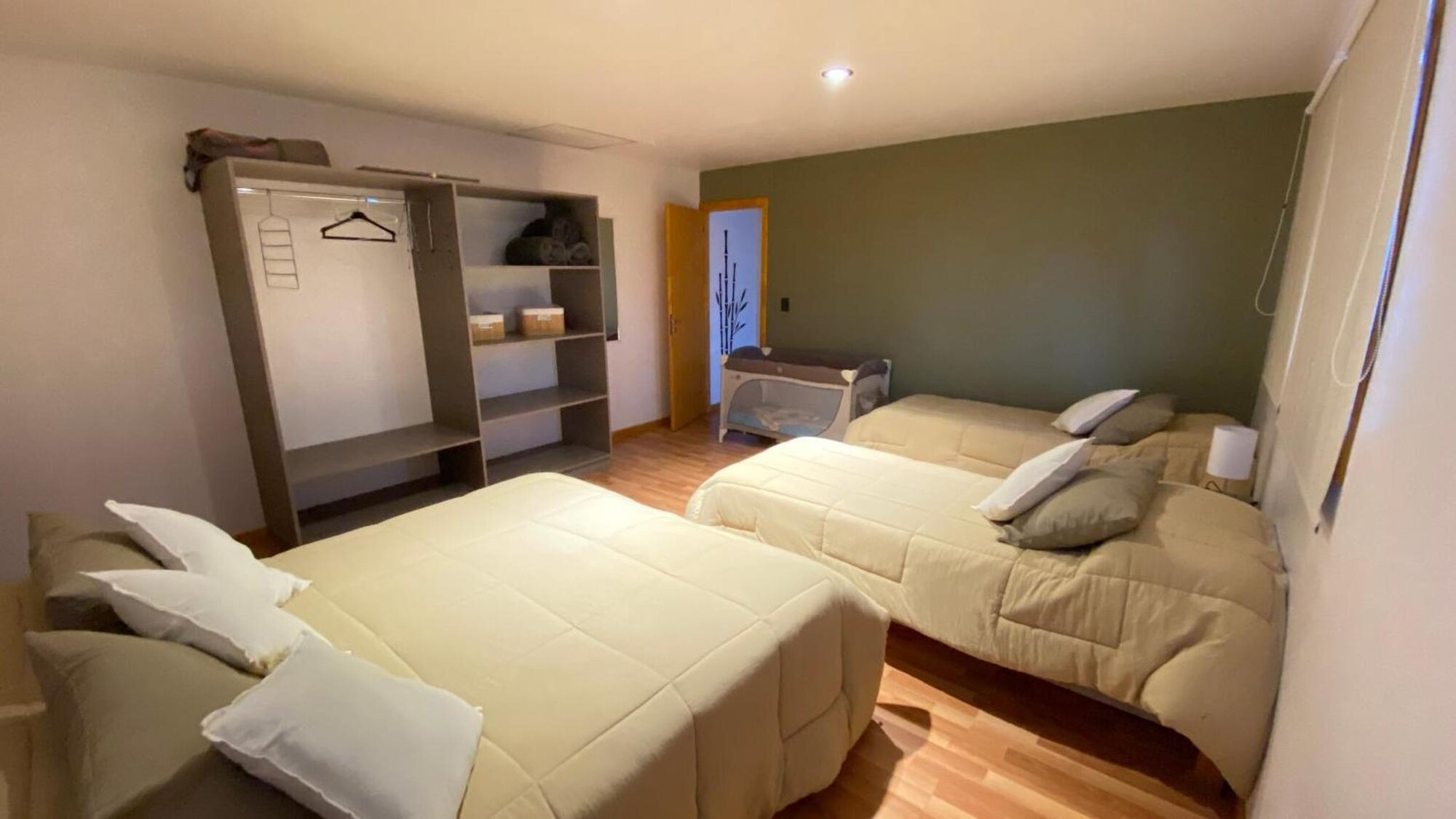 Bedroom with single beds